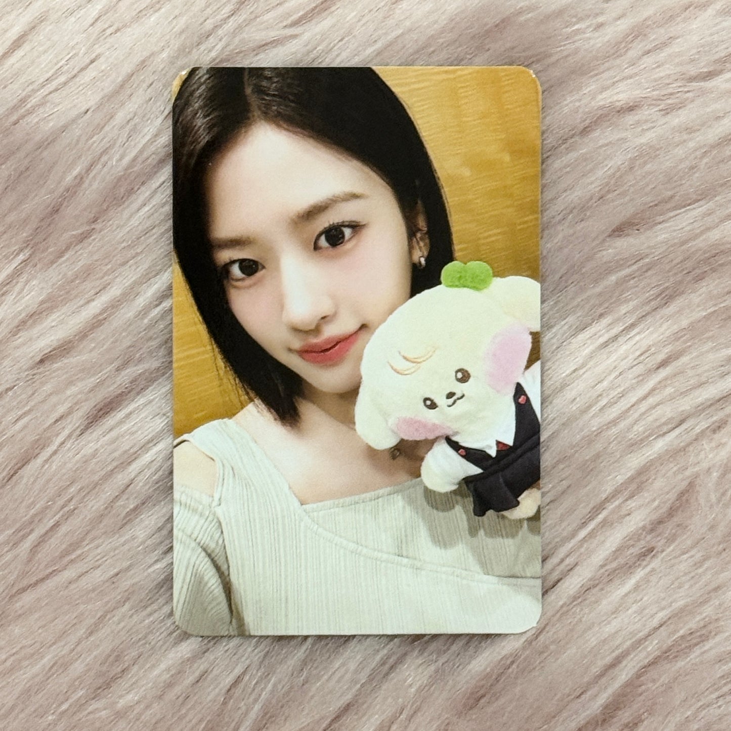 IVE SWITCH POP-UP STORE LINE FRIENDS PHOTOCARD