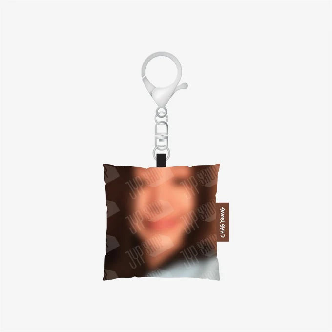 [PRE-ORDER] TWICE HOME9ROUND OFFICIAL MD CHAEYOUNG CUSHION KEYRING