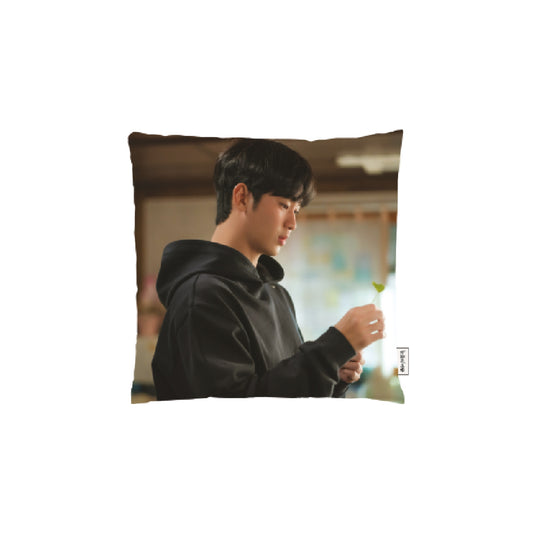 [PRE-ORDER] Queen Of Tears POP-UP STORE OFFICIAL MD CUSHION