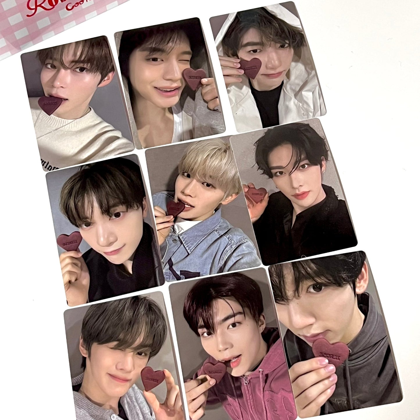 [PRE-ORDER] ZEROBASEONE OFFICIAL MD Rose in Love COOKIE SET