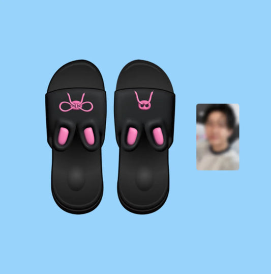 [PRE-ORDER est. January] Stray Kids <dominATE : celebrATE> POP-UP STORE OFFICIAL MD DWAEKKI SLIDES by Changbin