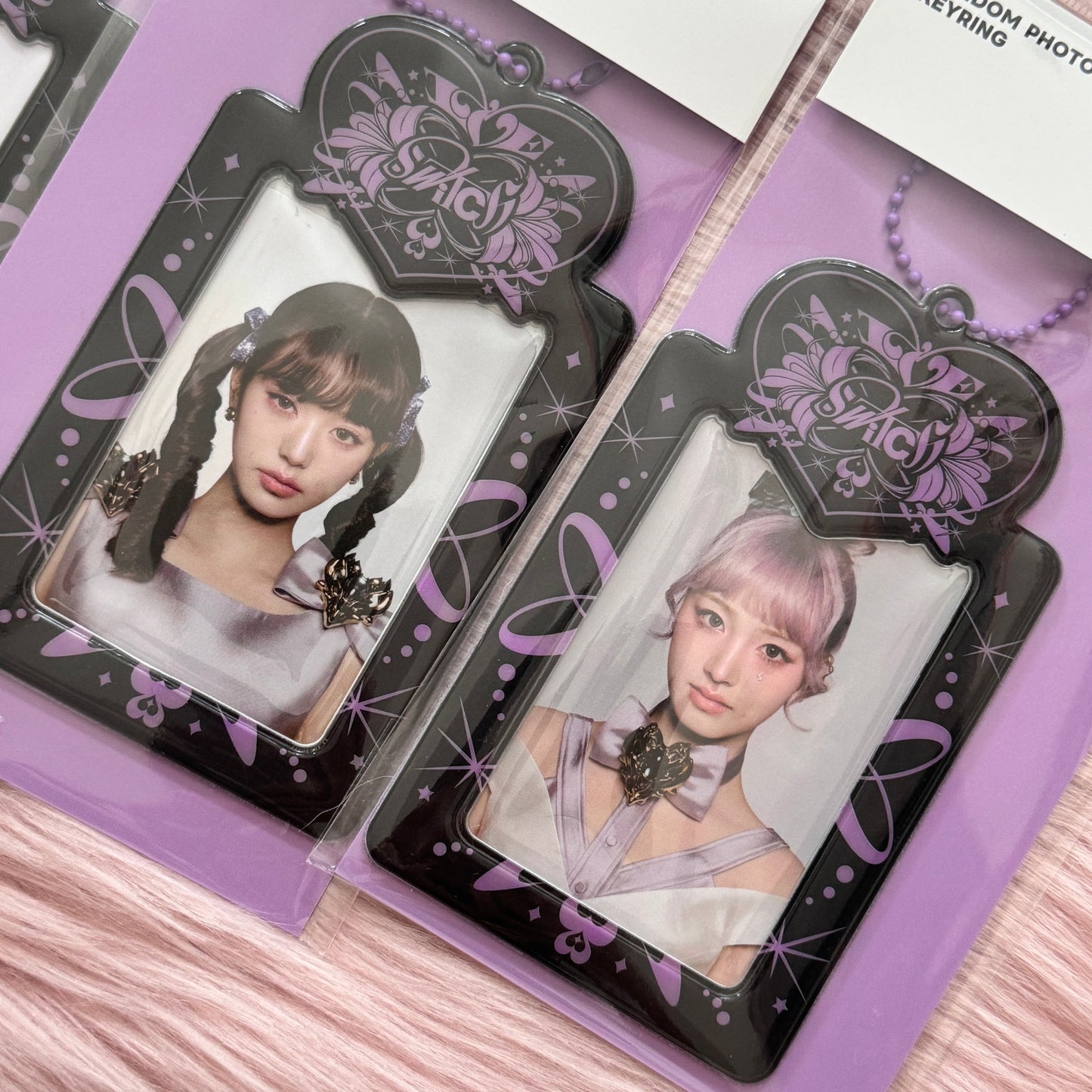 IVE SWITCH POP-UP MD RANDOM PHOTOCARD KEYRING