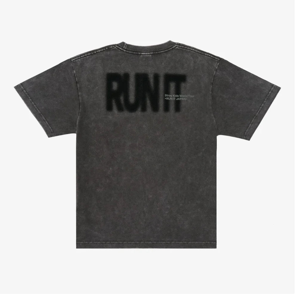 [PRE-ORDER EVENT] Stray Kids World Tour RUN IT JAPAN OFFICIAL MD PHOTO T-SHIRT