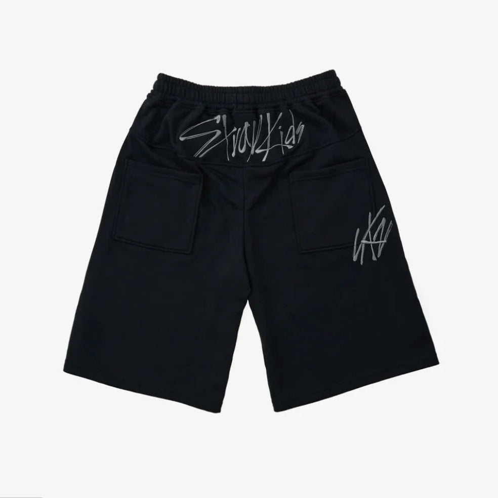 [PRE-ORDER EVENT] Stray Kids World Tour RUN IT JAPAN OFFICIAL MD SHORT