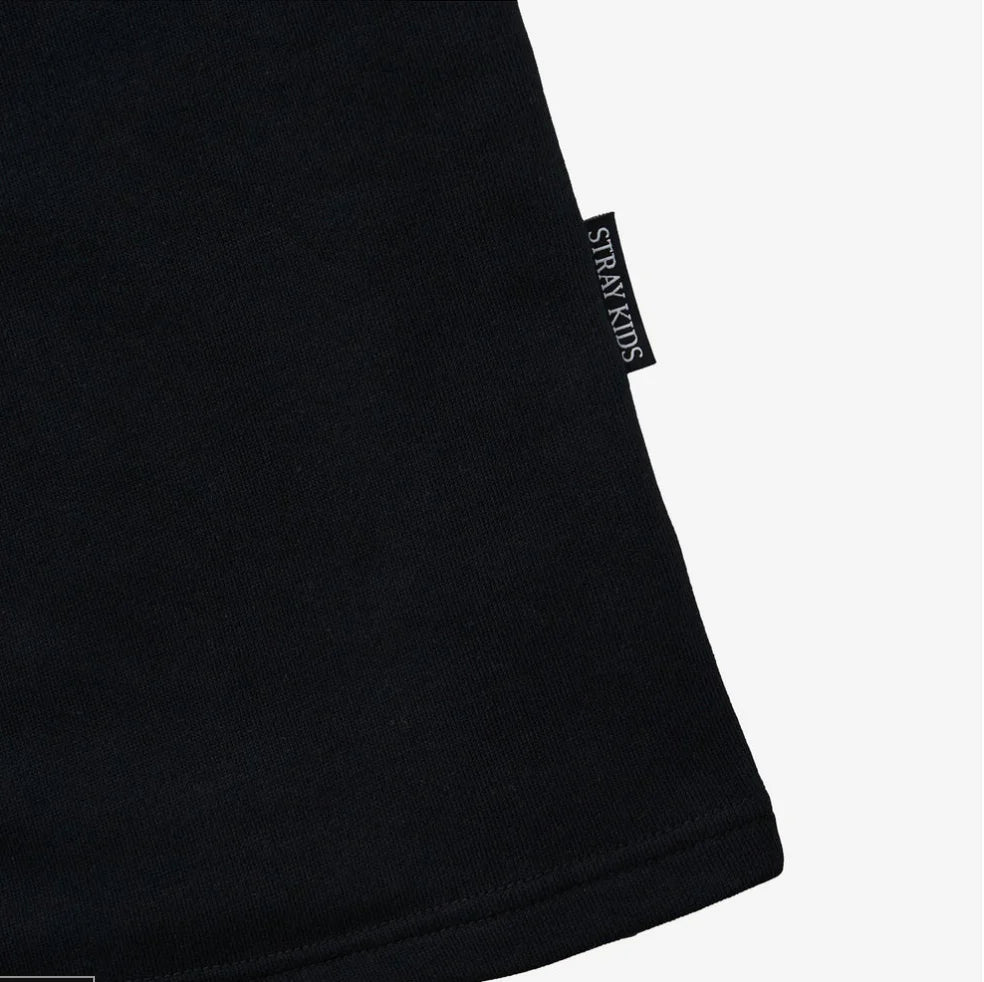 [PRE-ORDER EVENT] Stray Kids World Tour RUN IT JAPAN OFFICIAL MD SHORT